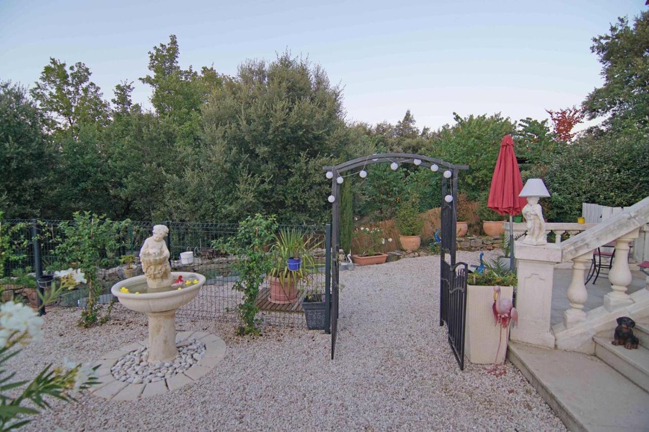 Chez Amali - Stielvolle Ferienwohnung In Der Provence Mit Terrasse Brignoles Eksteriør billede